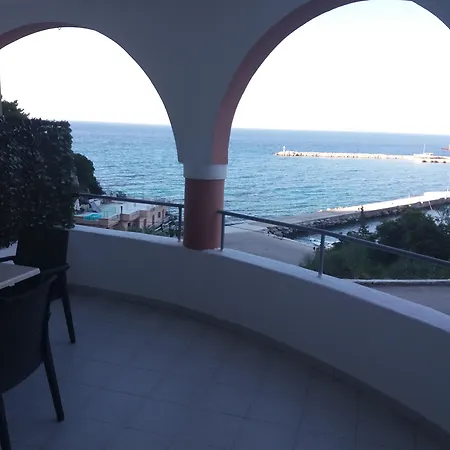 아파트 Harbour View - Oceanis 포로스